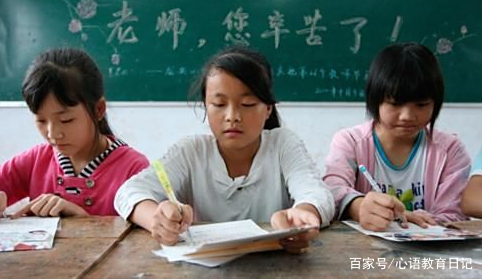 教师自称**多名学生教育局回（教师打伤学生教育局会建议如何处理）