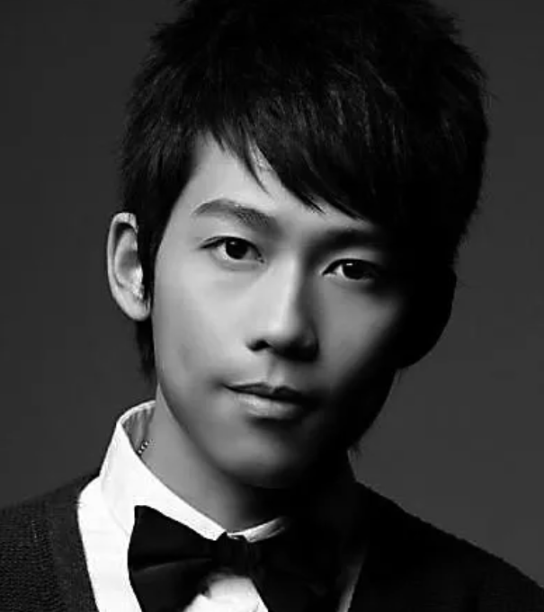 盘点3位过气男艺人:曾快男出身无人问津,消费《陈情令》蹭热度