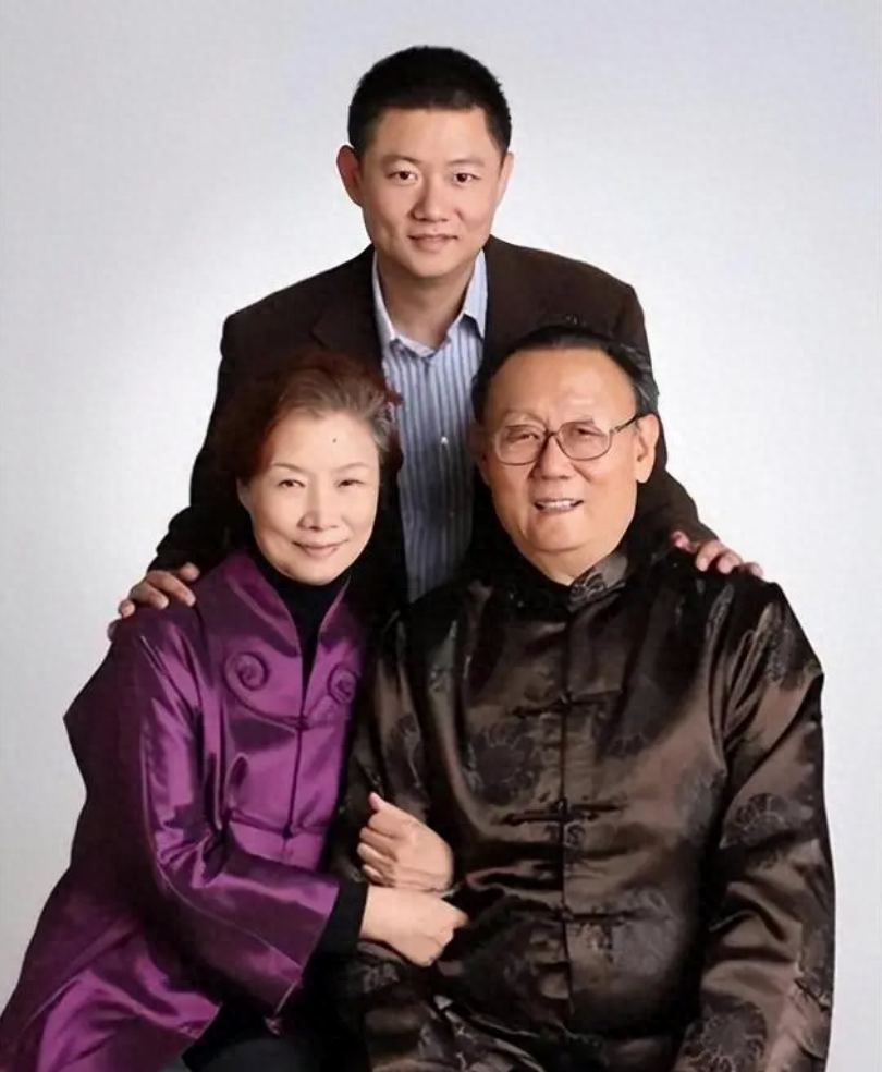 回顾何琳:婆婆是国家一级演员公公是表演艺术家,丈夫是著名导演