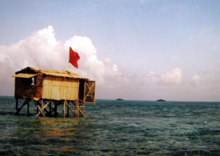 1990年南薰礁驻扎官兵遇害6人身亡5人失踪真相至今成谜