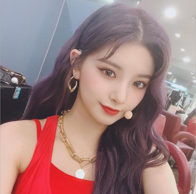 乐华女团成员,王怡人参加南韩跑男,everglow快点火吧