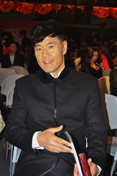 2003年于荣光父亲患癌他身价过亿却舍不得出这个救命钱