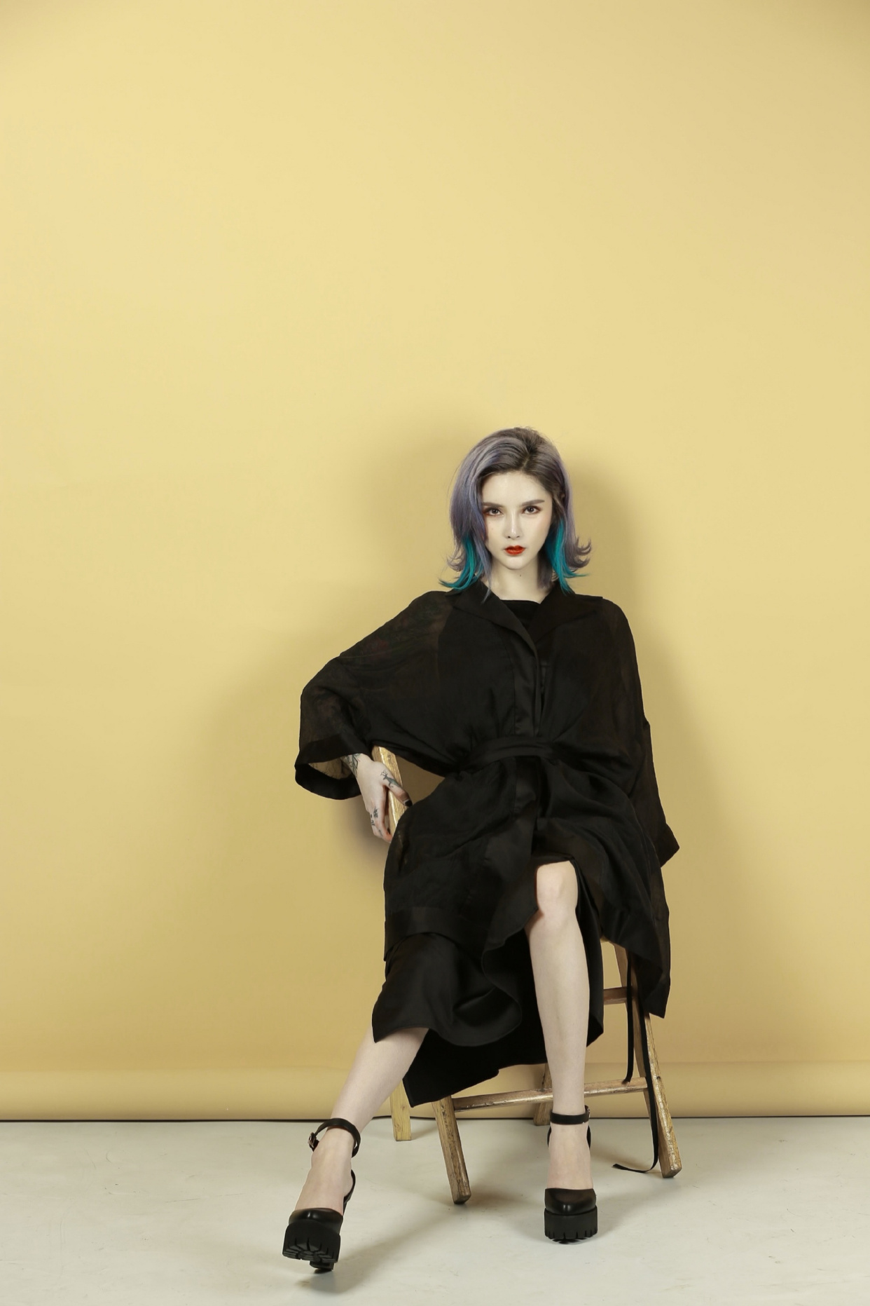 非主流鼻祖沉珂如今怎么了?流下了幸福的泪水,她生活去了