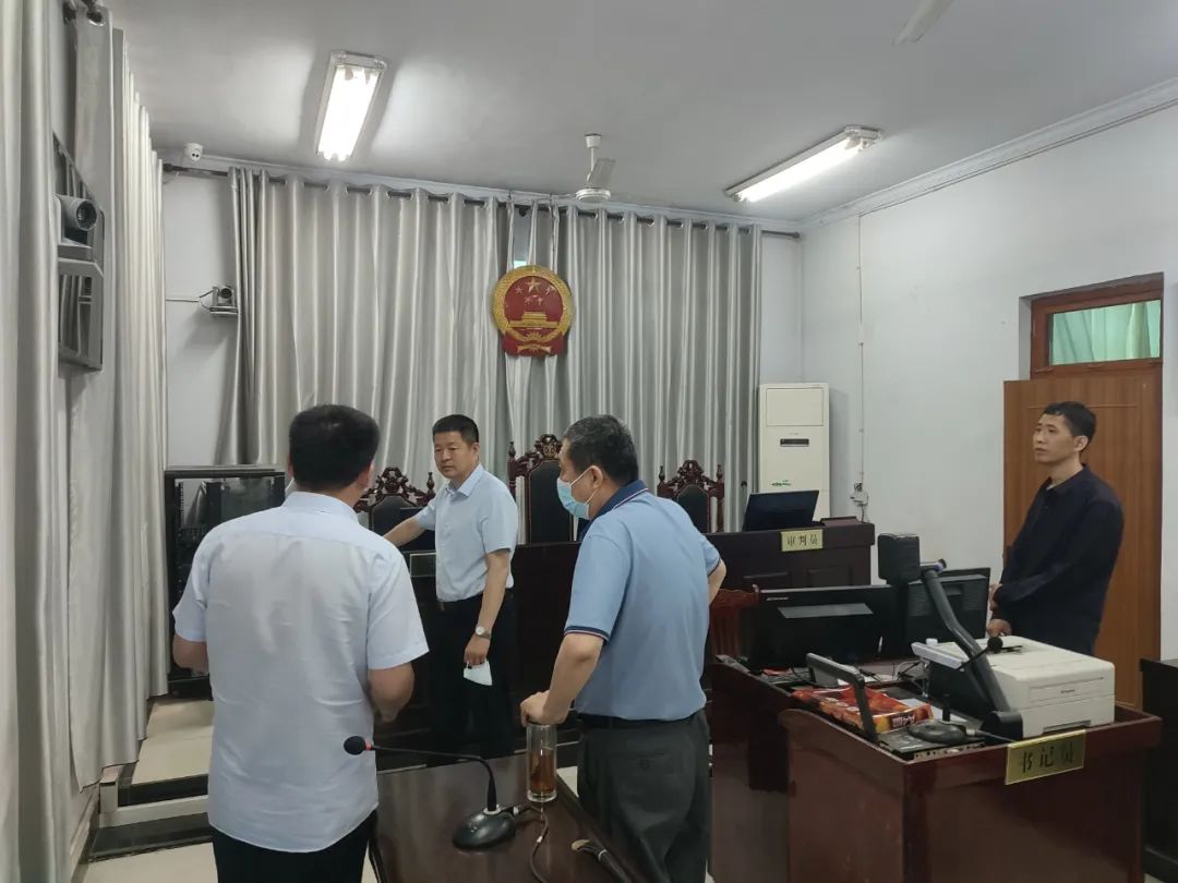 南宫法院院领导王东辉到基层法庭调研指导工作