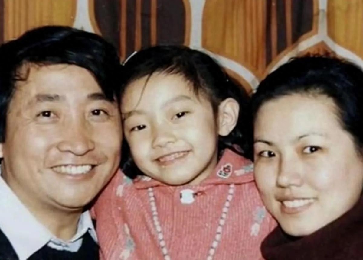 回顾姜昆不顾反对收养6岁孤儿斩断女儿歌星梦今养子成他骄傲