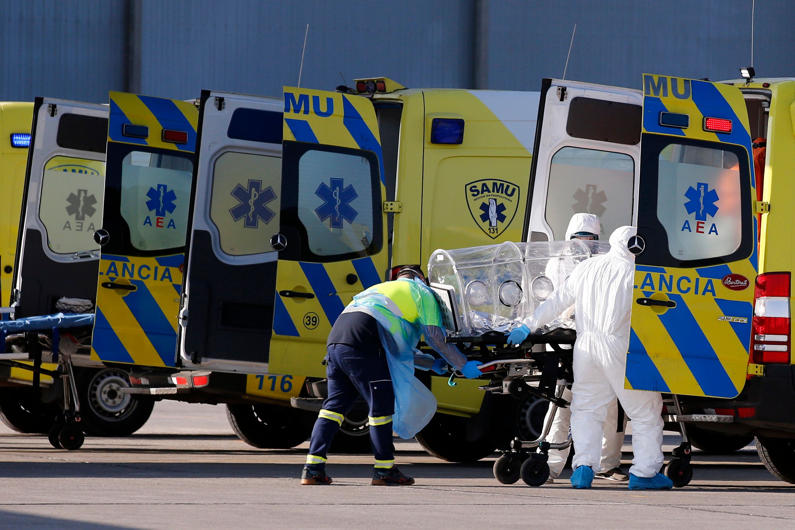 智利累计新冠确诊病例超70万例