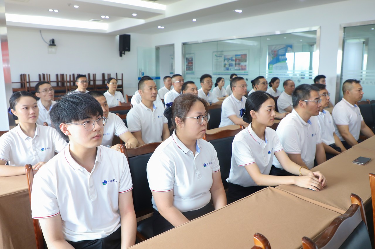 星瑞集團退役老兵向北京,河北受災軍烈屬,退役軍人進行愛心捐贈