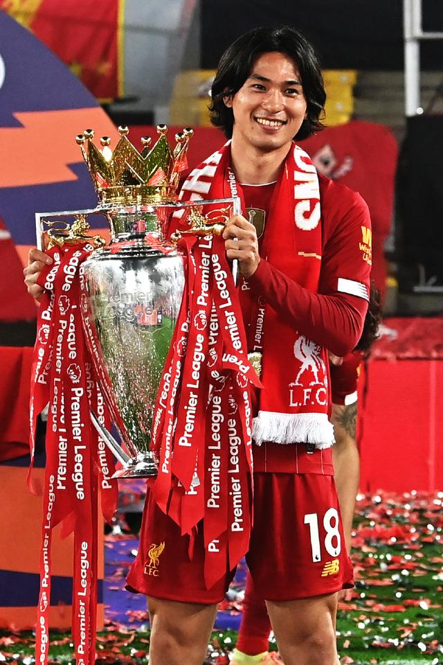 日本天王无敌!南野拓实连续6个赛季联赛问鼎,他就是亚洲伊布?