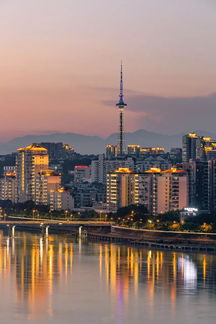 李子柒"隐居"地公开,这座安逸的四川城市,究竟是什么神仙地方