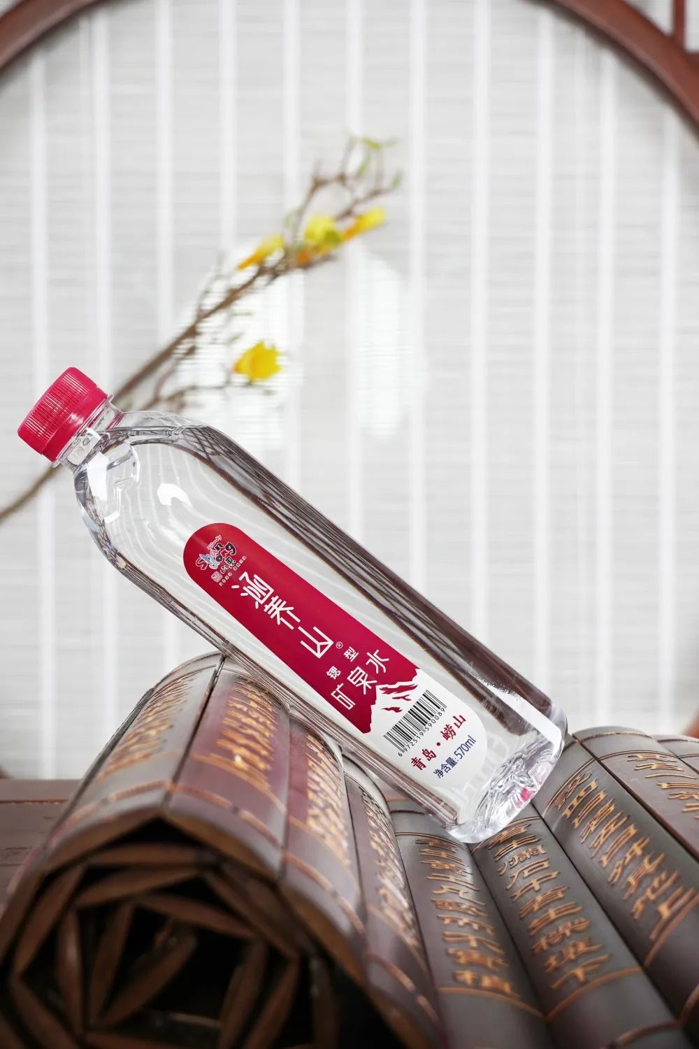 "锶"长寿元素,涵养山矿泉水属于高锶,偏硅酸复合型矿泉水