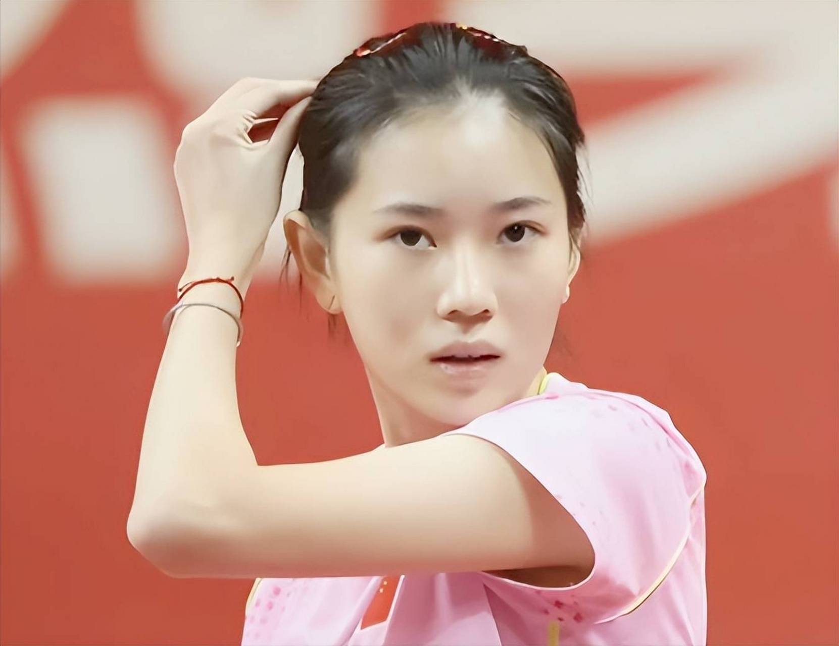 国乒二队的颜值担当王添艺,22岁的山东小美女,最近宣布退回省队了.