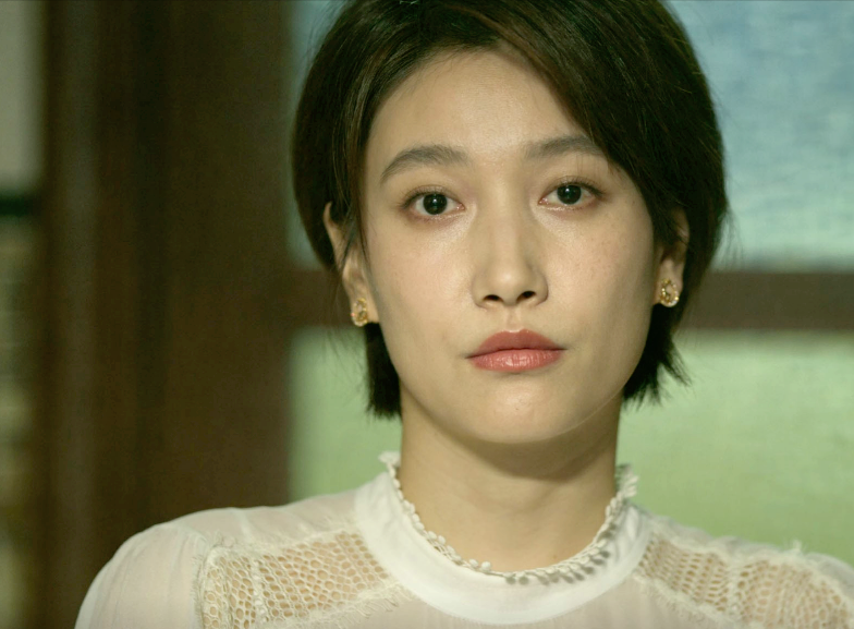 啜妮父亲是一级演员被陈道明赏识如今33岁却不想红