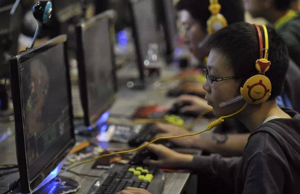 青少年沉迷网络游戏,家庭教育是关键!这些方法值得每个家长学习