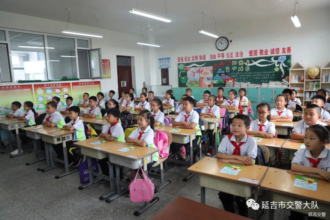 朝阳川光华小学图片