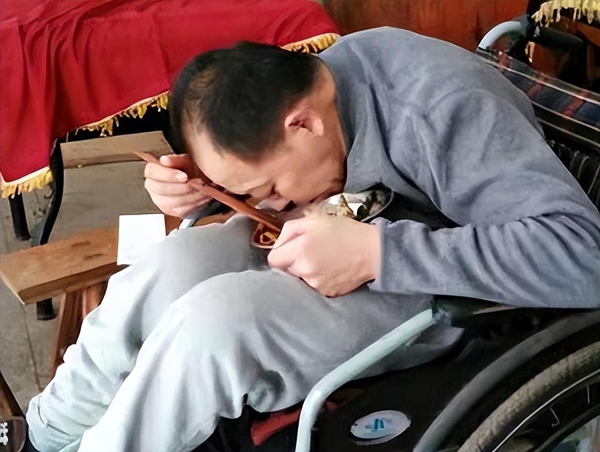 突生变故,从此人生被折叠