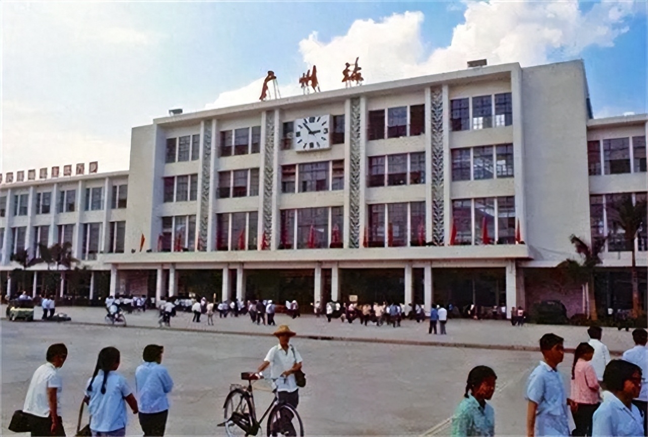 谢非:政治局委员,广东省委书记,临终前嘱托不要告诉百岁母亲