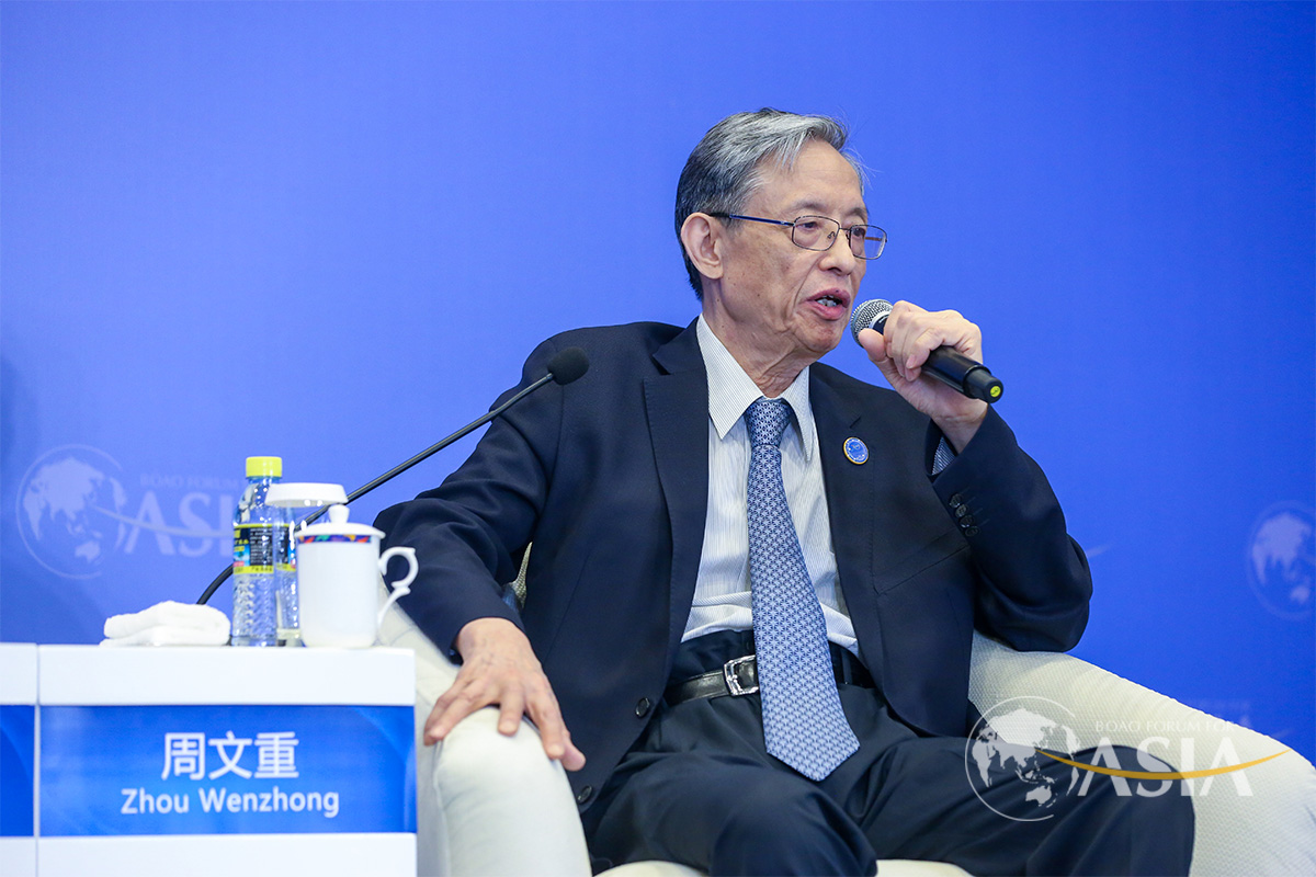 驻美前大使周文重:中国不想改变美国,但美国总有人想改变中国