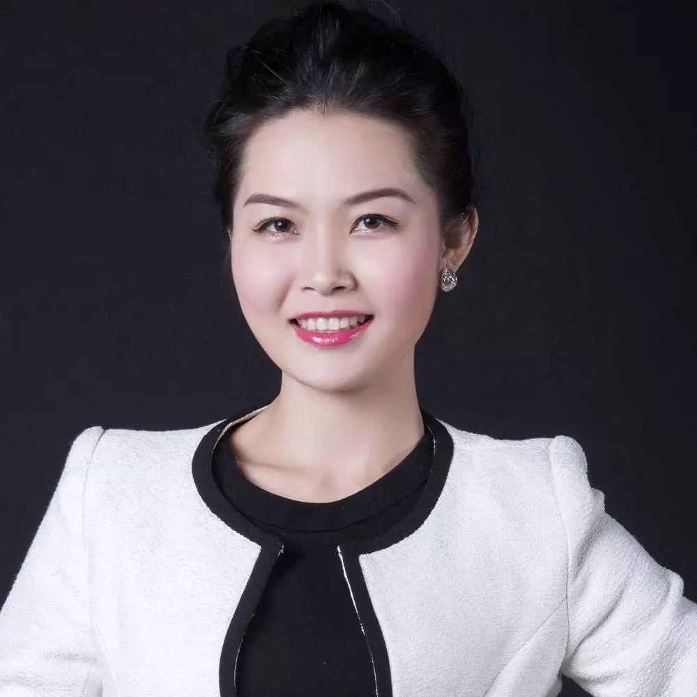 最牛服务员杨丽娟:小学学历,海底捞初创加入,40岁身价过30亿