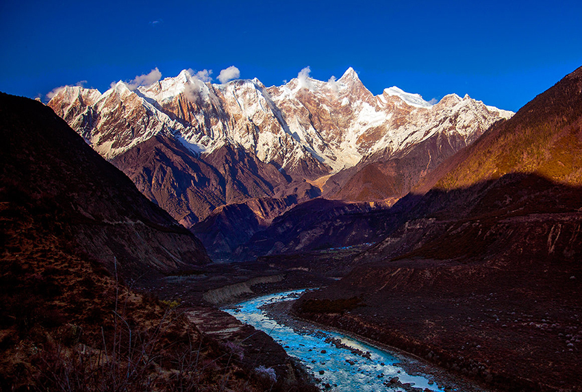 南迦巴瓦峰:西藏众山之父