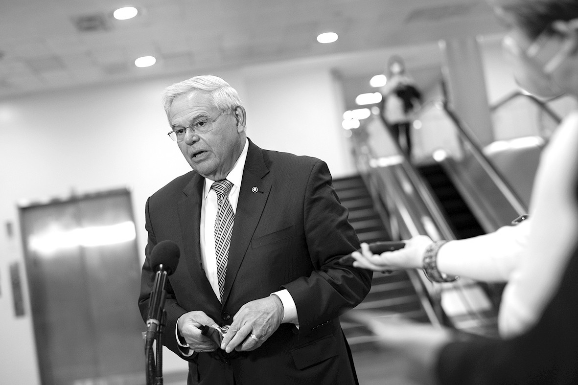 反华议员梅嫩德斯爆出贪腐丑闻