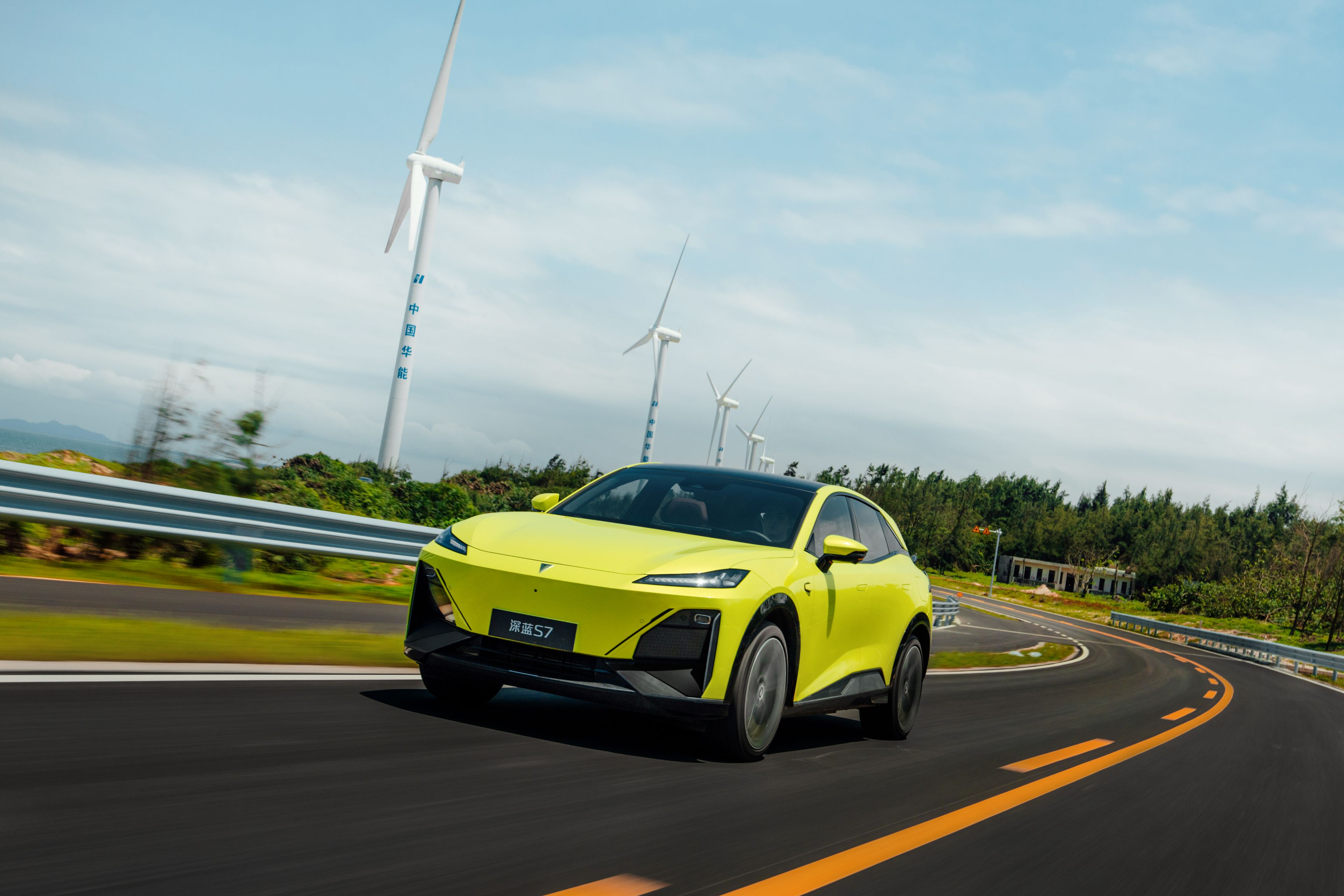 长安扔出颗"炸弹"!深蓝s7以14.99万元价格,炸开了中型suv市场