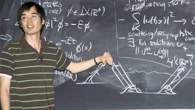 中国天才数学家任伟,回国前在美国离奇死亡,美方坚称是自杀