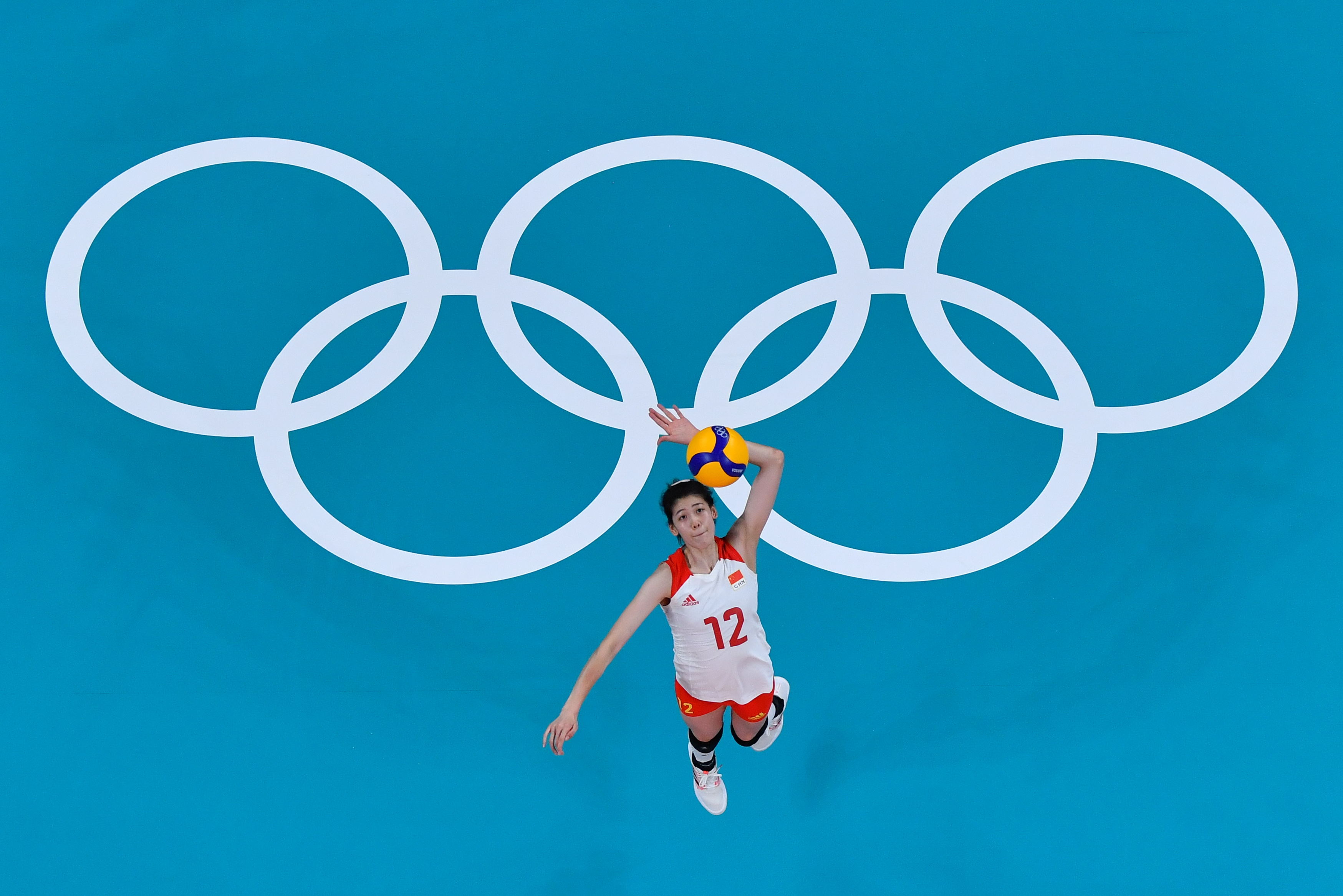 排球——女排小组赛:中国队不敌俄罗斯运动员