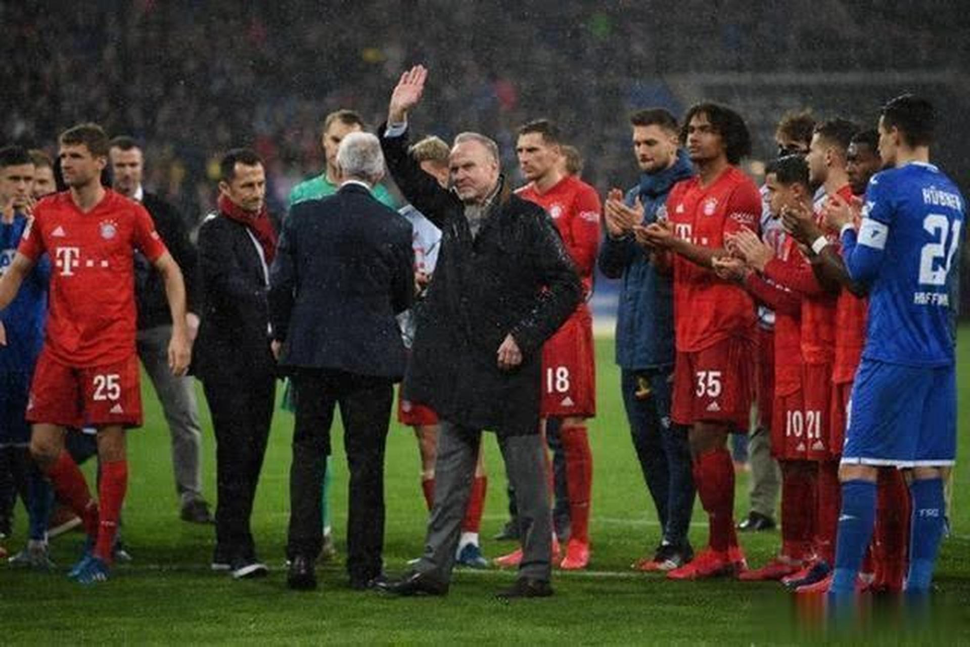 奇葩!英超和德甲被关注,631阵型愁坏克洛普,拜仁球员无心恋战