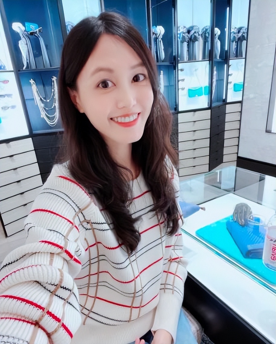 台湾艺人郭惠妮:做主播,综艺,嫁实力豪门,靠的是自身智慧