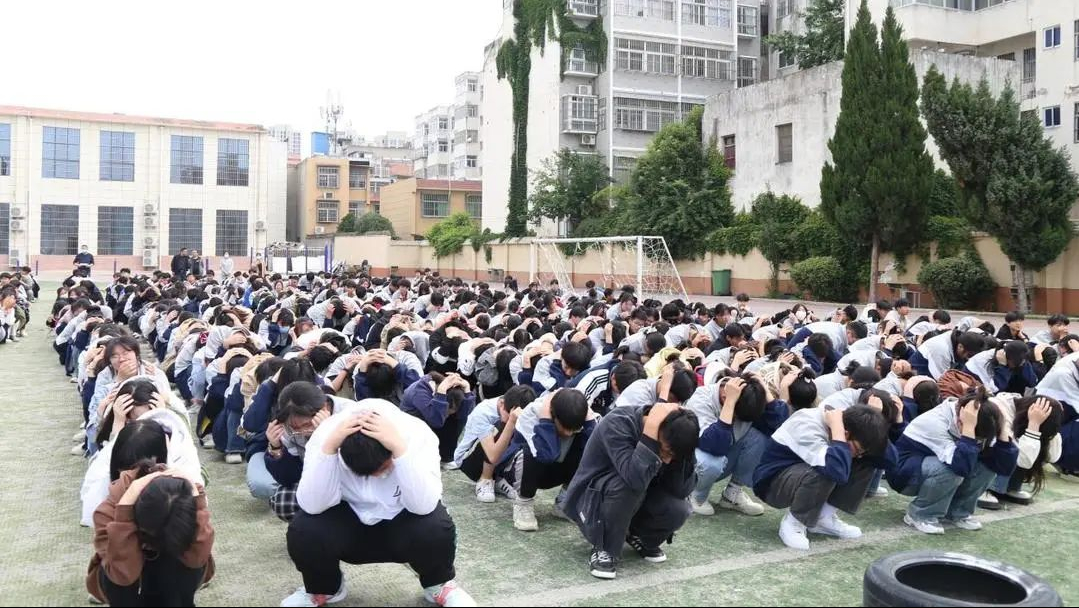 阜阳阜南二中开展防灾减灾应急演练