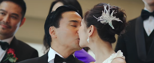 舞蹈家谭元元婚后首秀恩爱,晒与老公接吻合影,透露两人恋爱细节