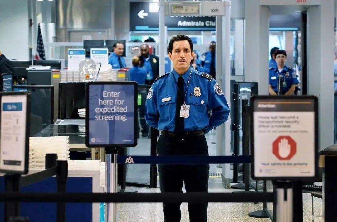 古特雷斯:人民币取代美元不妥!话音刚落,拉夫罗夫就替中国出头