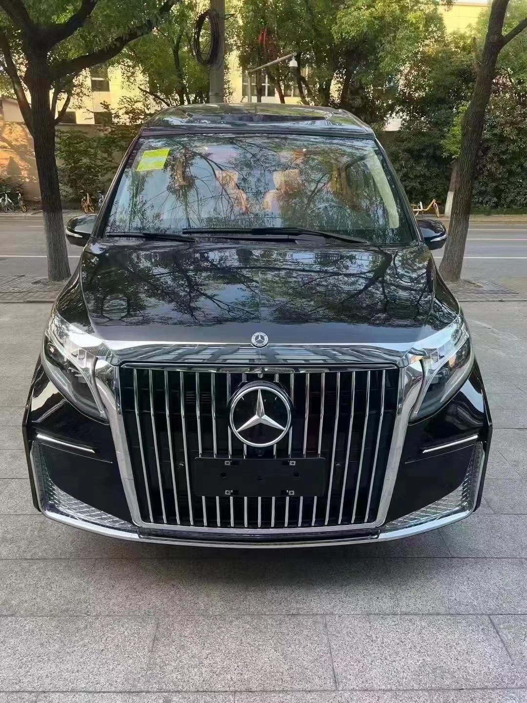 2022款奔驰商务车vs980,"大奔"称号做实,埃尔法也得敬它三分