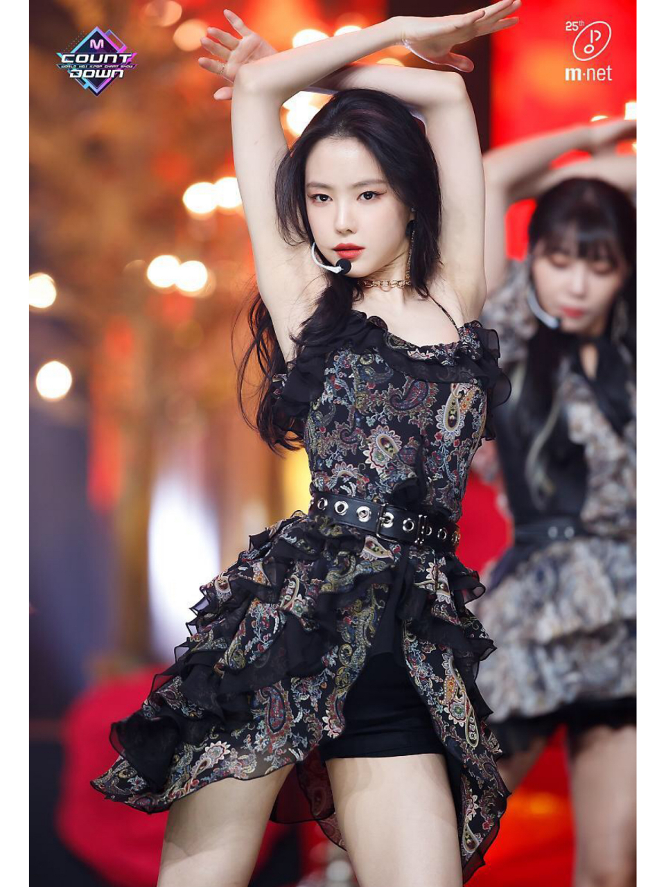 孙娜恩舞台造型,人间黑玫瑰绝美 apink成员孙娜恩舞台造型科普 姐姐这