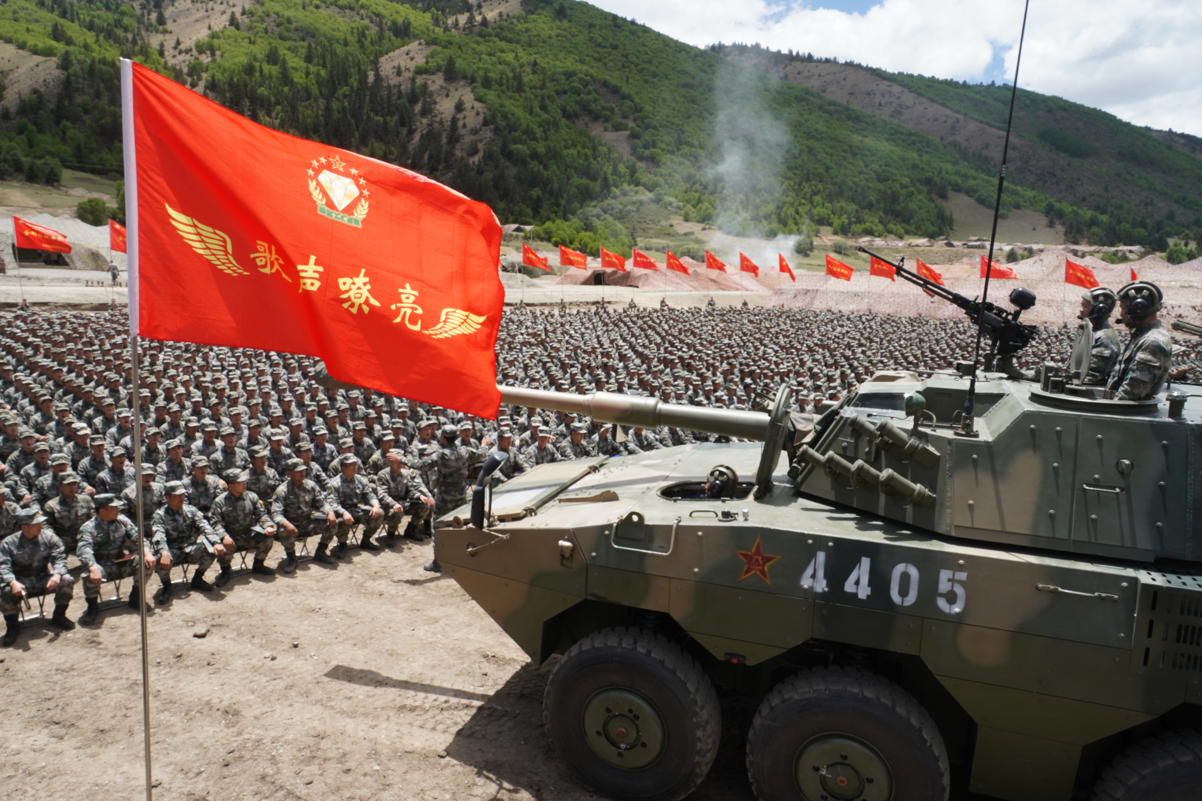 擎起先辈的旗帜——走进第77集团军"金刚钻"红军旅(1)