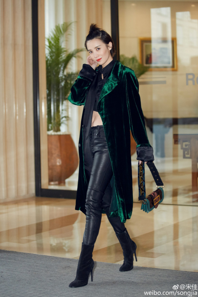 穿皮裤毫无油腻感的10位女明星