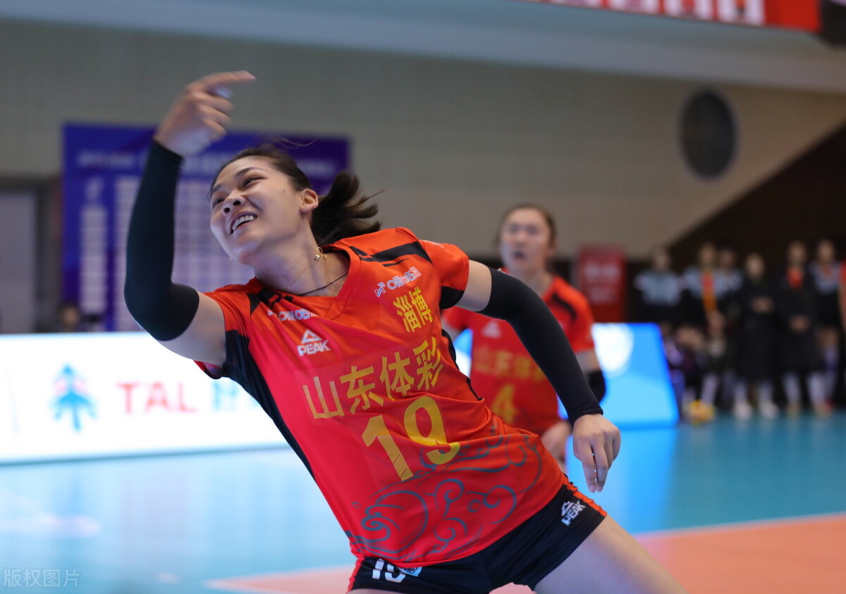 2020年全锦赛山东女排一路高歌猛进,与天津女排会师决赛,结果孙杰突然