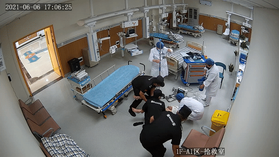 进行电除颤