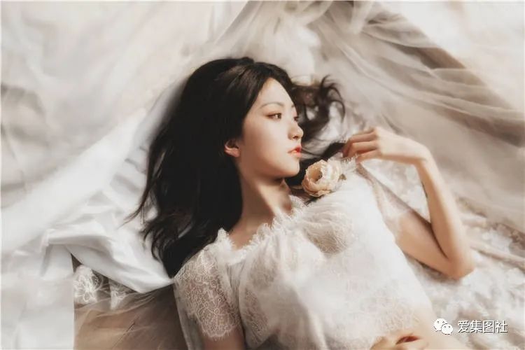 沧霁桔梗-cos写真图包视频合集