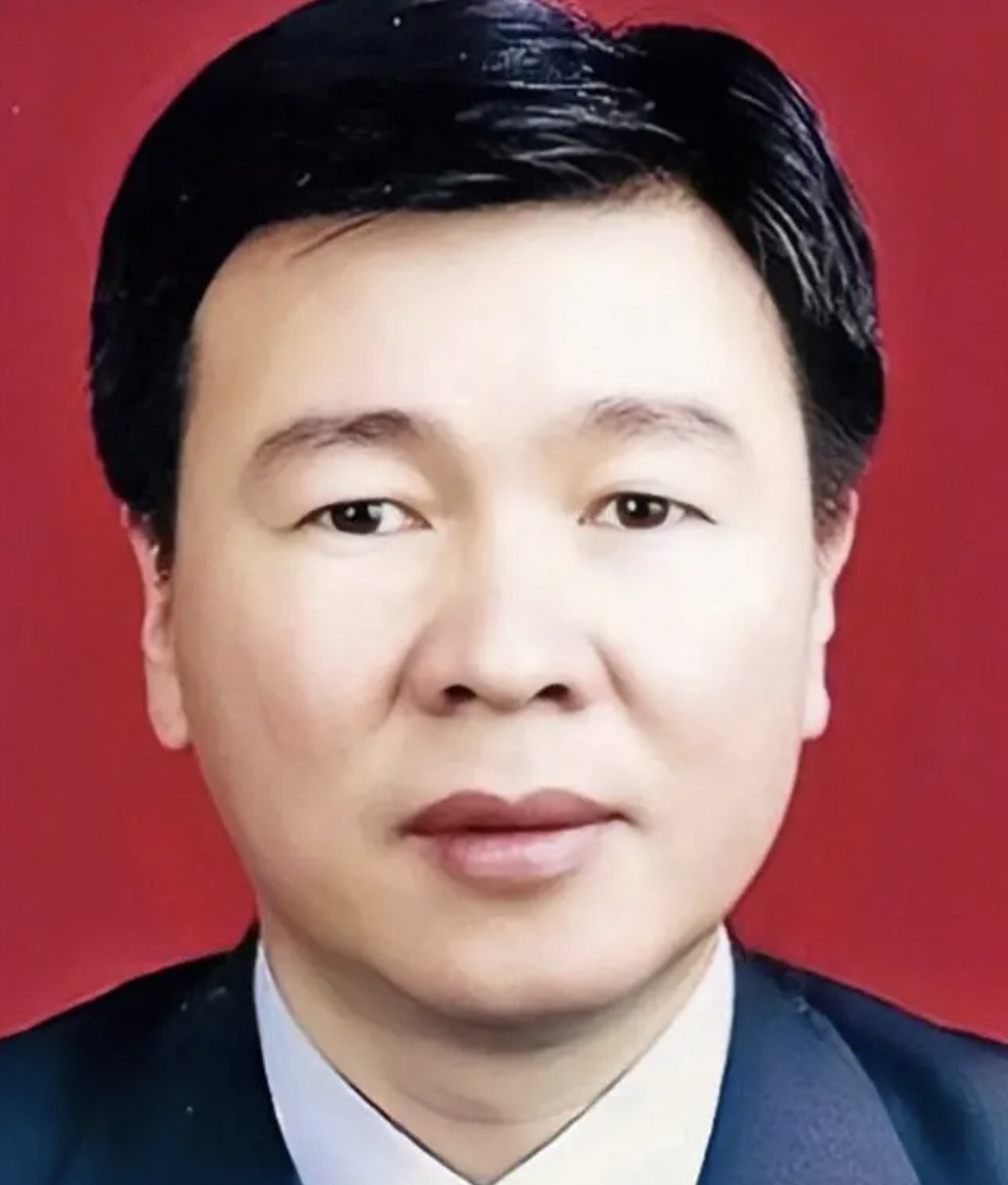 纪实:"巨贪"书记王华元,敛财700多万,用权力抢他人女友