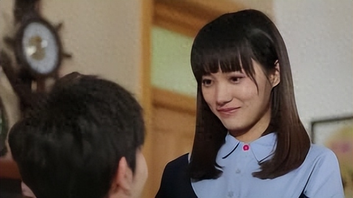 "小芳抱了抱我."爸爸永远为你感到骄傲!"我似乎也有些激动.