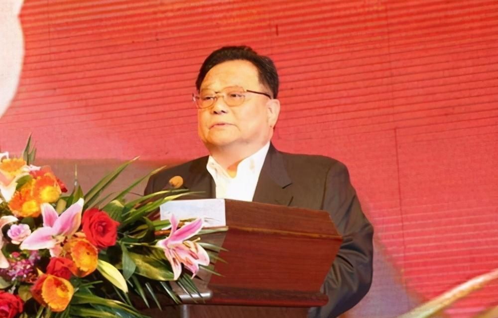 41岁创业,54岁遇商机,61岁做到世界第一,梁庆德太厉害了!