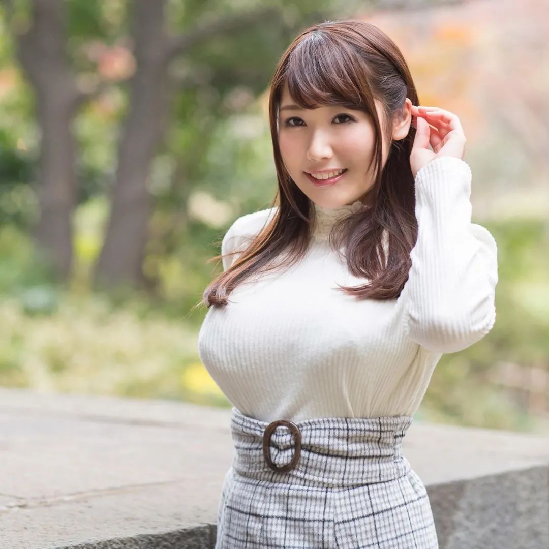 业界演技的天花板,为了演艺梦想而加入—雾岛樱