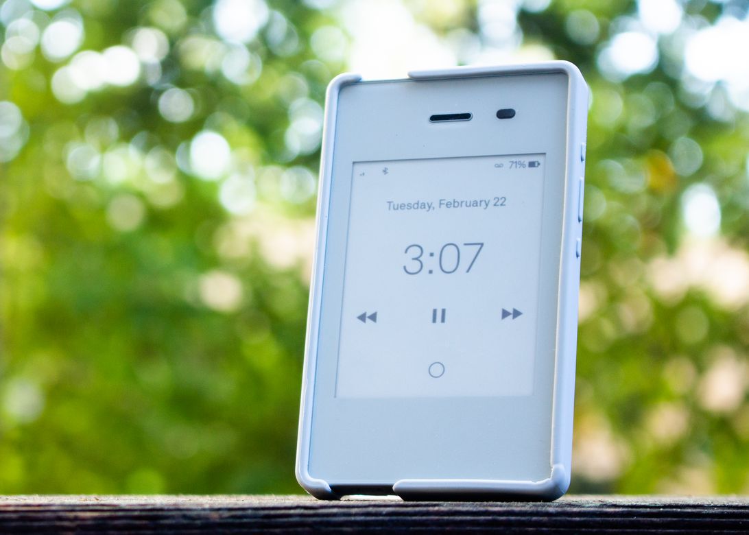 minimalist light phone 2 可以取代我的 iphone 吗?