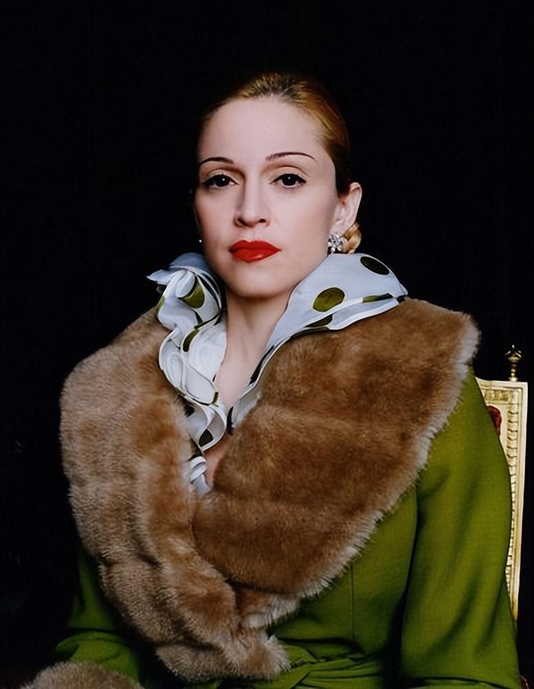 阿根廷最伟大的第一夫人艾薇塔·贝隆的传记