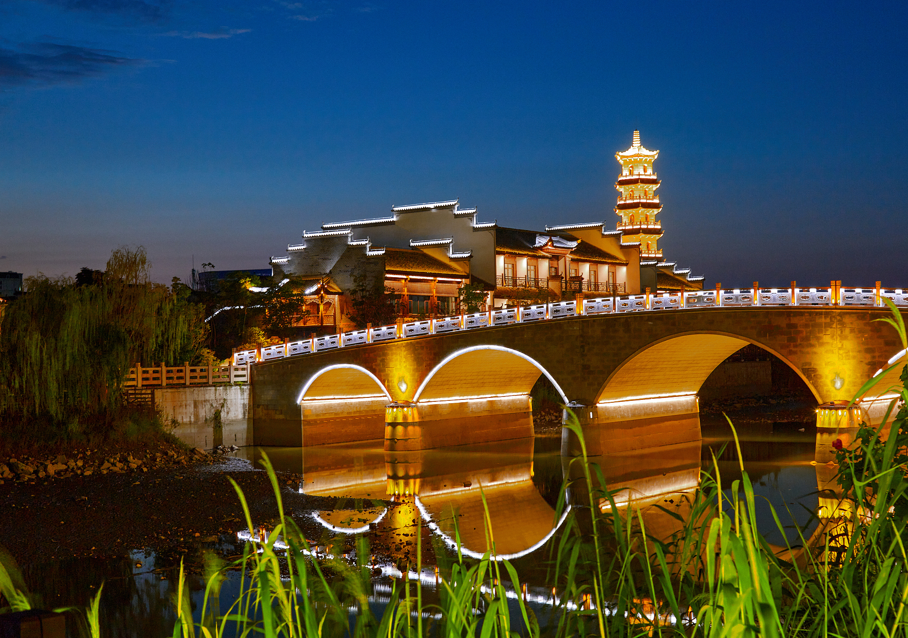 安徽这座假古镇走红,投资80亿建造,依旧被称为"芜湖明珠"