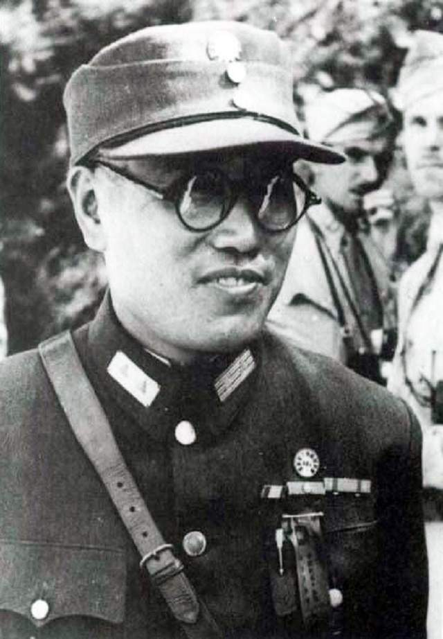 廖耀湘被俘后在宴上不服,刘亚楼转身请出一人,他马上连敬三杯酒