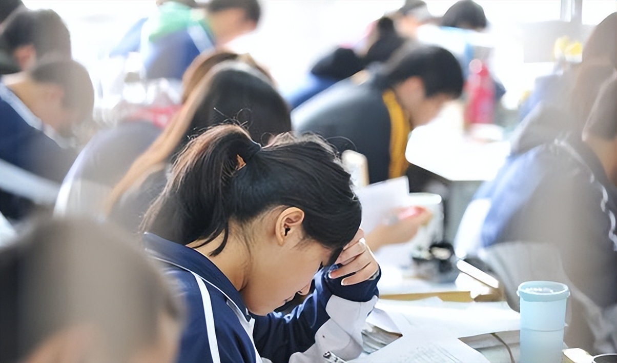 2022年高考时间有变动,部分地区考试时间延后一些,学生要早知道
