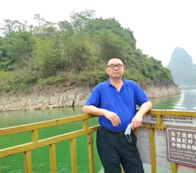 被错换的人生,郭威本应出生在书香家庭,曾姥爷是遗传学教授