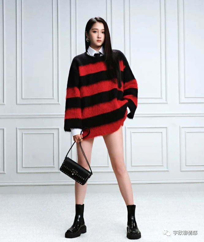 关晓彤微博视界大会内场走秀网友们直呼满屏都是腿